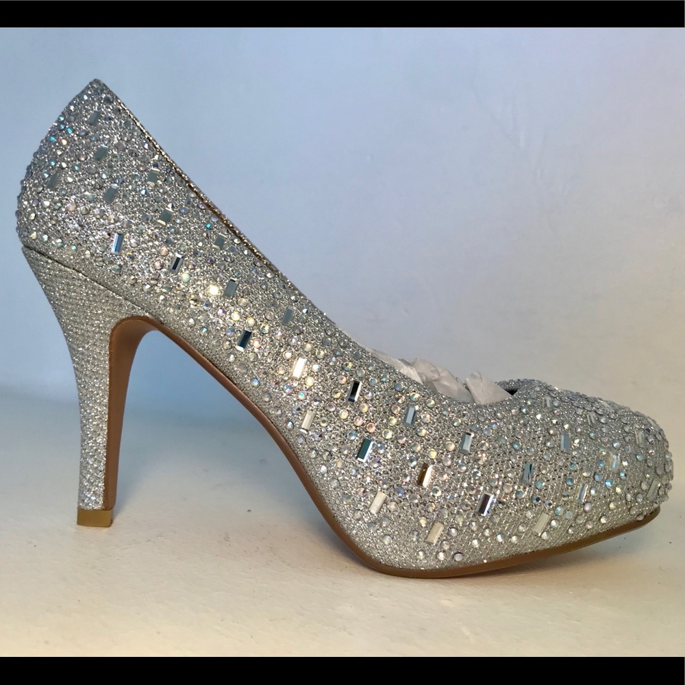 Delicacy Size 7 Women’s heels